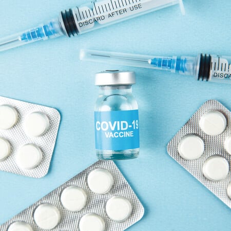 Η διαχείριση της Covid-19 συνεχίζεται με επαγρύπνηση, πρόληψη και προστασία των ευάλωτων