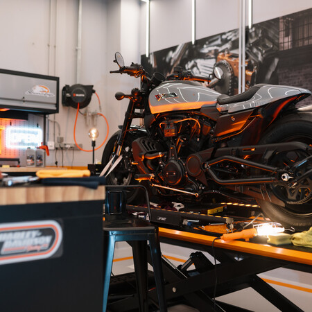 Η Harley Davidson γιόρτασε τα εγκαίνια του νέου καταστήματος με ένα εντυπωσιακό opening