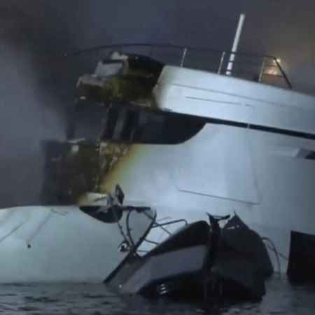 ΦΩΤΙΑ ΜΑΡΙΝΑ ΖΕΑΣ ΣΚΑΦΗ