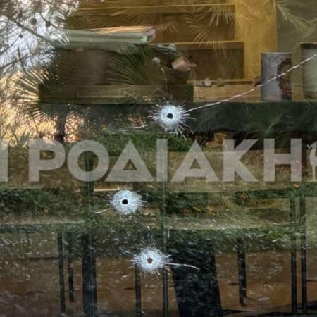 Ρόδος: «Γάζωσαν» με 14 σφαίρες το σπίτι γνωστού επιχειρηματία του νησιού