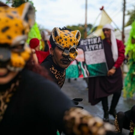 «Περιμένουμε καρτερικά και αποσβολωμένοι την επόμενη καταστροφή»