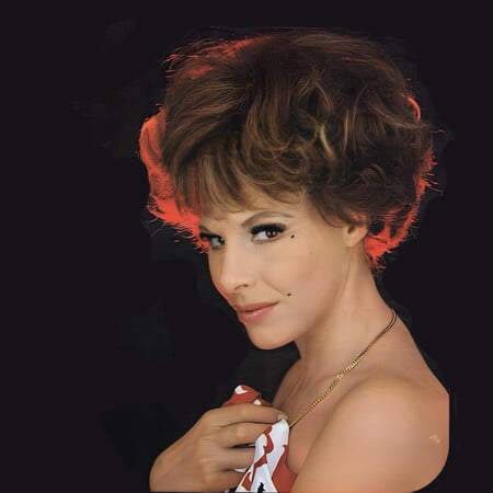 Πέθανε η Ιταλίδα τραγουδίστρια Ορνέλα Βανόνι