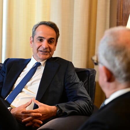 Συνάντηση Τασούλα – Μητσοτάκη στο Προεδρικό: «Η Ελλάδα από περιφερειακός παίκτης στην ενέργεια γίνεται πρωταγωνιστής»