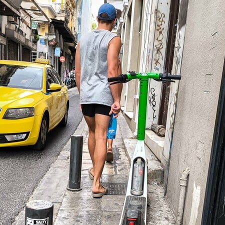 Αθήνα, η πόλη όπου κανείς δεν υπολογίζει τους πεζούς