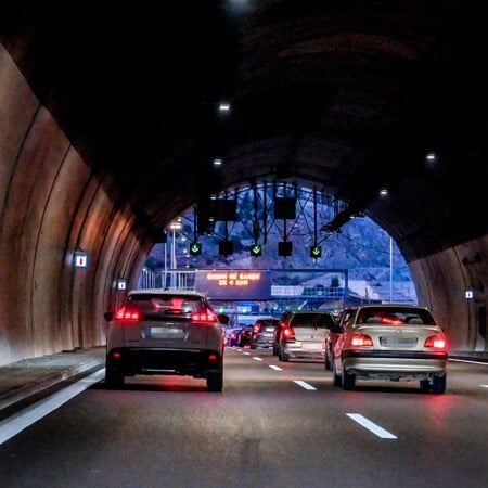 ΚΙΝΗΣΗ ΣΤΟΥΣ ΔΡΟΜΟΥΣ