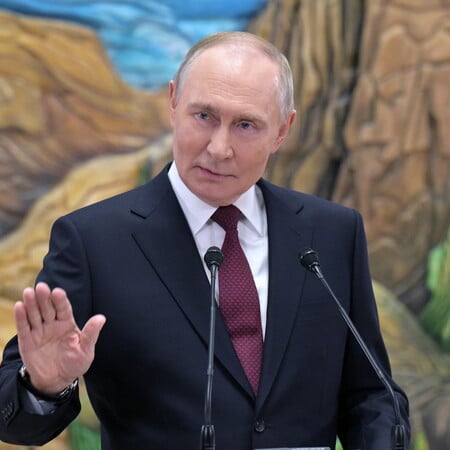 Ο Πούτιν επιμένει ότι η Ουκρανία πρέπει να παραδώσει εδάφη για να είναι δυνατή οποιαδήποτε συμφωνία