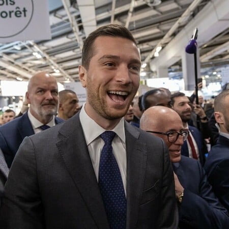 Γαλλία: Σαφές προβάδισμα για την ακροδεξιά και τον Ζορντάν Μπαρντελά