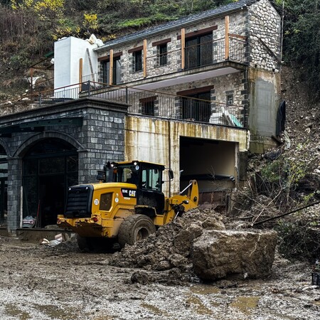 ΚΑΚΟΚΑΙΡΙΑ ADEL ΤΖΟΥΜΕΡΚΑ