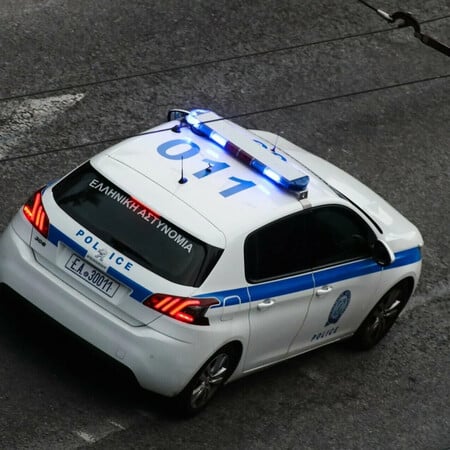 Αιγάλεω: 52χρονος περιφερόταν γυμνός έξω από δημοτικό σχολείο της περιοχής