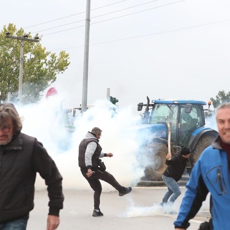 ΑΓΡΟΤΕΣ ΘΕΣΣΑΛΟΝΙΚΗ ΕΝΤΑΣΗ ΧΗΜΙΚΑ