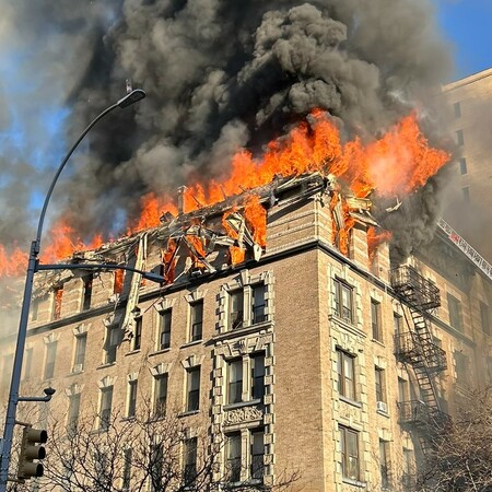 ΜΑΝΧΑΤΑΝ ΦΩΤΙΑ ΠΥΡΚΑΓΙΑ ΚΤΙΡΙΟ