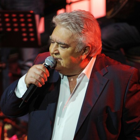 ΠΑΣΧΑΛΗΣ ΤΕΡΖΗΣ ΝΕΟ ΤΡΑΓΟΥΔΙ ΕΠΙΣΤΡΟΦΗ ΝΙΚΟΛΟΠΟΥΛΟΣ