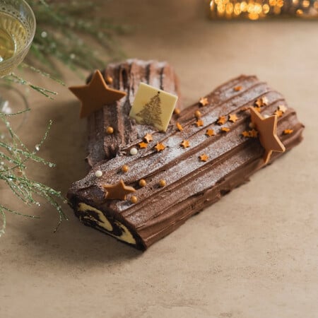 Χριστουγεννιάτικος κορμός, μια γλυκιά ιστορία που συνεχίζεται στα καλύτερα ζαχαροπλαστεία της πόλης