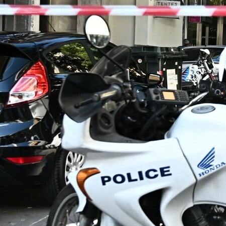 ΧΟΛΑΡΓΟΣ ΕΠΙΘΕΣΗ ΜΕ ΜΑΧΑΙΡΙ ΦΥΛΑΚΗ ΑΝΗΛΙΚΟΙ