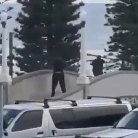 Σίδνεϊ: Ένοπλοι άνοιξαν πυρ στην παραλία στην παραλία Μπόνταϊ - Αναφορές για νεκρούς και τραυματίες