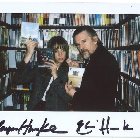 Maya & Ethan στην ντουλάπα του 