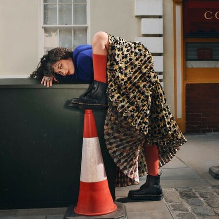 Η τέχνη της άνεσης: Η Dr. Martens επανασυστήνει τη Zebzag Sole μέσα από μια νέα σιλουέτα