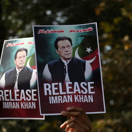 Πακιστάν: Νέες ποινές φυλάκισης για τον πρώην πρωθυπουργό Ιμράν Χαν και τη σύζυγό του 