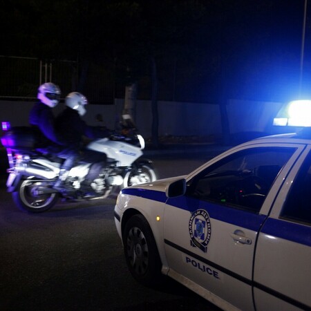 Άγιος Παντελεήμονας: Δύο άτομα εντοπίστηκαν με τραύματα από μαχαίρι - Αναζητείται ο δράστης 