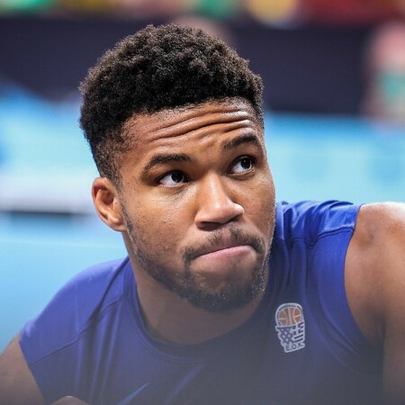 Γιάννης Αντετοκούνμπο: Ενοχλημένος από τις φήμες που τον θέλουν να μετακομίζει στη Νέα Υόρκη