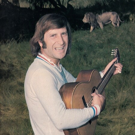 Γιώργος Κοινούσης: 50 χρόνια από το «Αστεία και Σοβαρά», τον δίσκο με τα καλύτερα τραγούδια του 