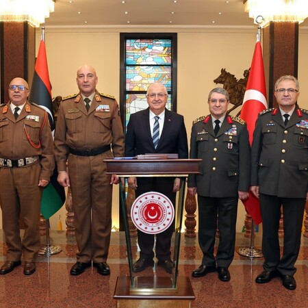 ΤΟΥΡΚΙΑ ΣΥΝΤΡΙΒΗ ΑΕΡΟΣΚΑΦΟΥΣ ΛΙΒΥΗ 