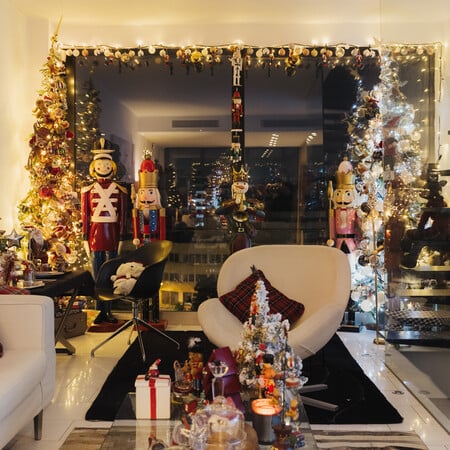 ΕΠΕΞ Ένα σπίτι που ζει για τα Χριστούγεννα/ Ένα σπίτι στο Γκάζι που θυμίζει το Harrods