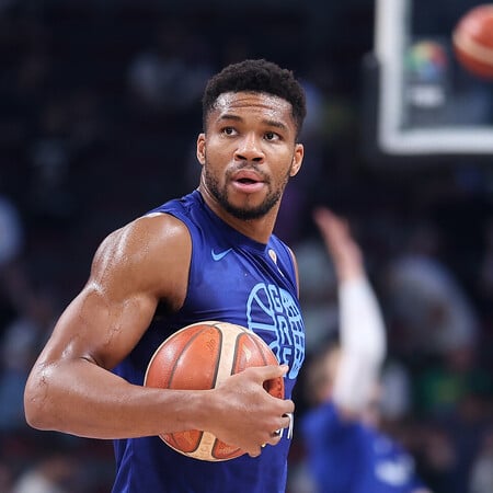 Γιάννης Αντετοκούνμπο: «Μη μου κάνετε αυτήν την ερώτηση, είναι ασέβεια»