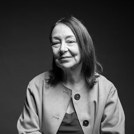 Η Λυδία Φωτοπούλου διαβάζει το «Είναι η αγάπη φονικό» της Λένας Κιτσοπούλου