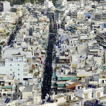 Ψάχνοντας σπίτι σε μια πόλη που δεν χωρά τους κατοίκους της
