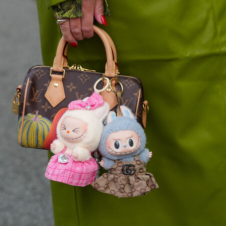 Πώς η συναισθηματική κατανάλωση αναδιαμόρφωσε τα «it» προϊόντα της χρονιάς που μας πέρασε