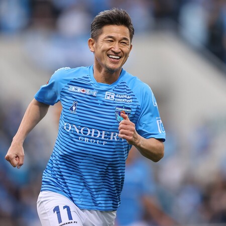 Ο γηραιότερος εν ενεργεία επαγγελματίας ποδοσφαιριστής υπέγραψε για ακόμη μία σεζόν