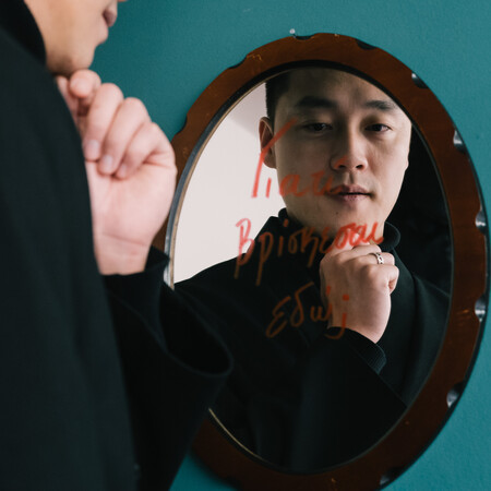 «Βρίσκω σουρεαλιστική την ανοχή των Ελλήνων στη γραφειοκρατία»