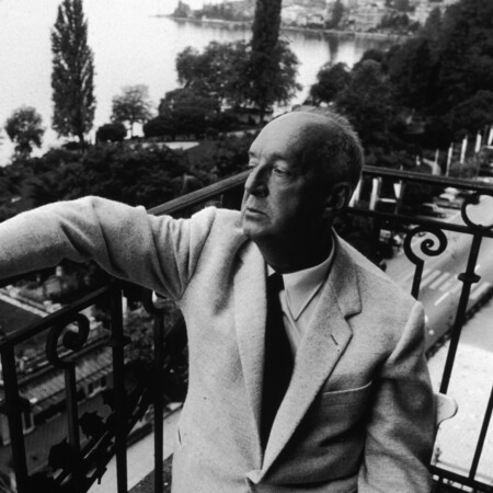 Το πίσω ράφι / Ναμπόκοφ «Λολίτα»