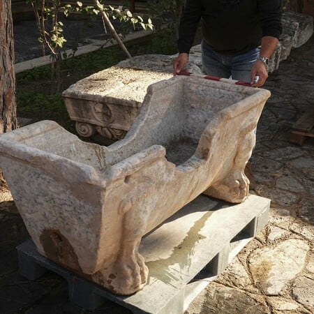 ΕΦΕΣΟΣ ΜΠΑΝΙΕΡΑ ΑΓΑΛΜΑ ΑΝΑΚΑΛΥΨΗ ΑΡΧΑΙΟΛΟΓΙΑ