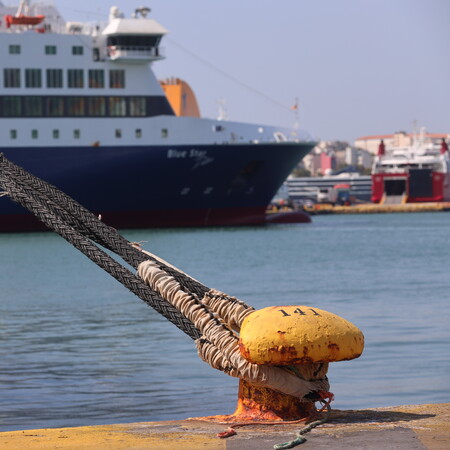 Απαγορευτικό απόπλου σε Πειραιά και Ραφήνα λόγω ισχυρών ανέμων - Αναλυτικά τα δρομολόγια που ακυρώνονται