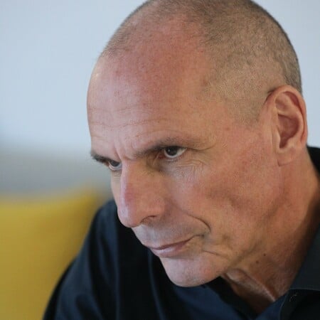Γιάνης Βαρουφάκης: «Με δαιμονοποιήσουν επειδή τόλμησα να απαντήσω ειλικρινά σε νέους ανθρώπους» 