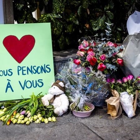 ΕΛΒΕΤΙΑ CRANS MONTANA ΙΔΙΟΚΤΗΤΗΣ ΜΠΑΡ ΦΩΤΙΑ ΠΟΡΤΑ