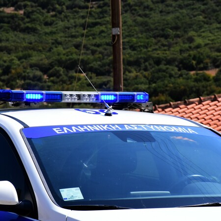 ΠΥΡΓΟΣ ΕΝΔΟΟΙΚΟΓΕΝΕΙΑΚΗ ΒΙΑ ΕΠΙΘΕΣΗ ΜΕ ΜΑΧΑΙΡΙ