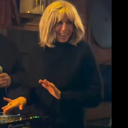 Η Μπριζίτ Μακρόν ανέλαβε τον ρόλο του DJ σε φιλανθρωπική εκδήλωση