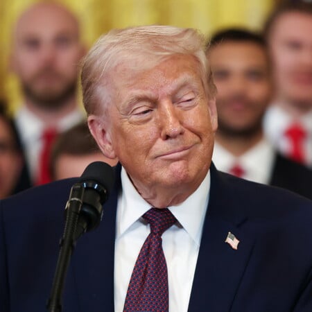 Bloomberg: Ο Τραμπ ζητά 1 δισ. δολάρια από τις χώρες για να παραμείνουν στο «Συμβούλιο Ειρήνης» του