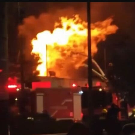 Μεγάλη φωτιά στα Καζάνια στο Πέραμα - Έκαιγε για τέσσερις ώρες