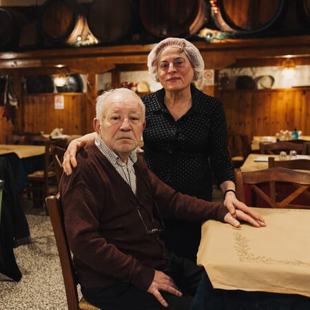 Στην ταβέρνα του Σπανού το κρέας είναι καλύτερο από του χωριού σου 