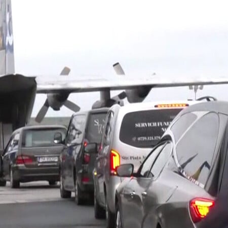 Τροχαίο στη Ρουμανία: Στο αεροδρόμιο της Τιμισοάρα οι σοροί των νεκρών φιλάθλων του ΠΑΟΚ