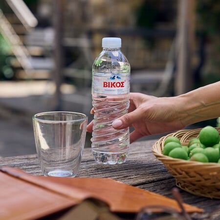 Ποιο είναι το νερό που έχει γίνει η πιο σταθερή επιλογή των Ελλήνων;