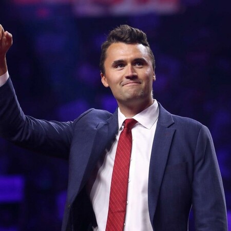 ΤΣΑΡΛΙ ΚΕΡΚ ΔΟΛΟΦΟΝΙΑ