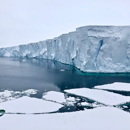 Μπορεί μια τεράστια τεχνητή κουρτίνα να σταματήσει τον «παγετώνα της Αποκάλυψης»; 