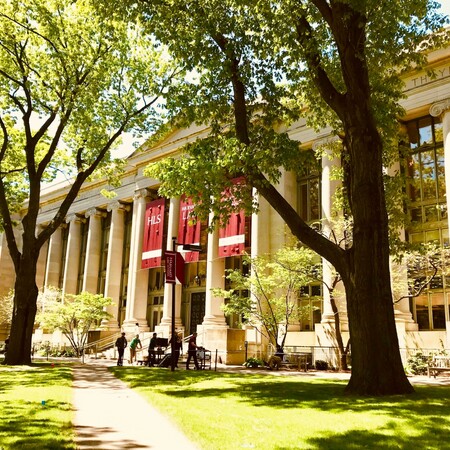 ΧΑΡΒΑΡΝΤ ΤΡΑΜΠ ΑΠΟΖΗΜΙΩΣΗ