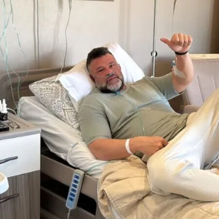 Κώστας Σόμμερ: «Κάποια στιγμή το οξυγόνο μου είχε κατέβει» - Στο νοσοκομείο με πνευμονία ο ηθοποιός