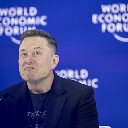 ΕΛΟΝ ΜΑΣΚ ΠΕΔΡΟ ΣΑΝΤΣΕΘ ΙΣΠΑΝΙΑ SOCIAL MEDIA ΑΠΑΓΟΡΕΥΣΗ ΑΝΗΛΙΚΟΙ